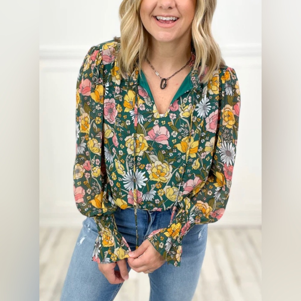 Lost in a Dream - Floral Blouse